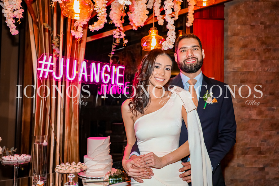 Angie Odette Dávila y Juan Francisco Santos