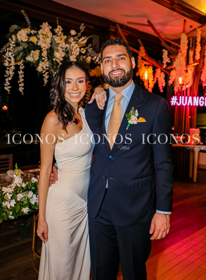 Angie Odette Dávila y Juan Francisco Santos