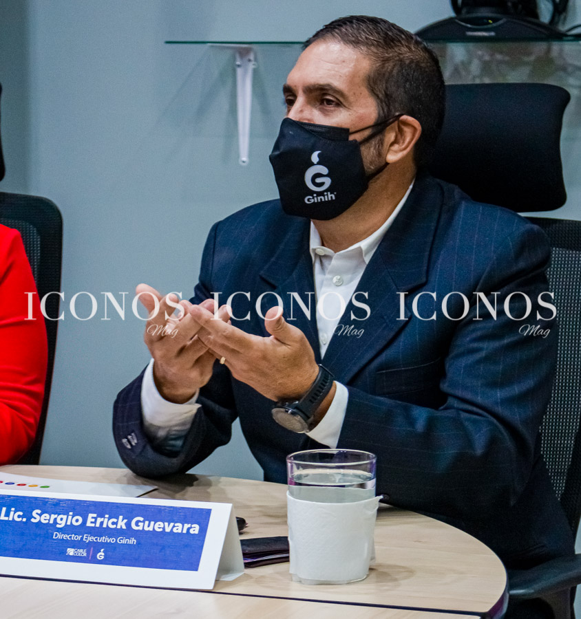 Ginih app y Cable Color