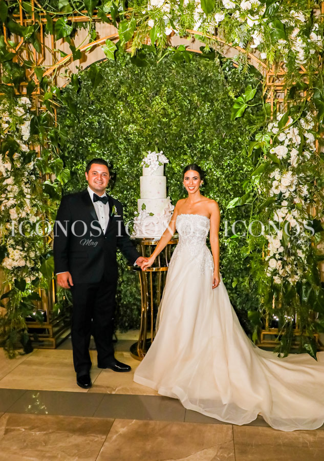 Angie Andonie Yuja y Constantino Pineda Siwady