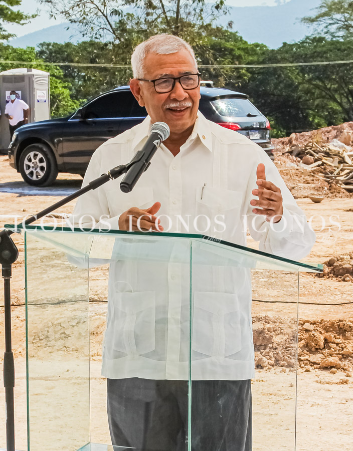 primera piedra parque industrial Polygroup