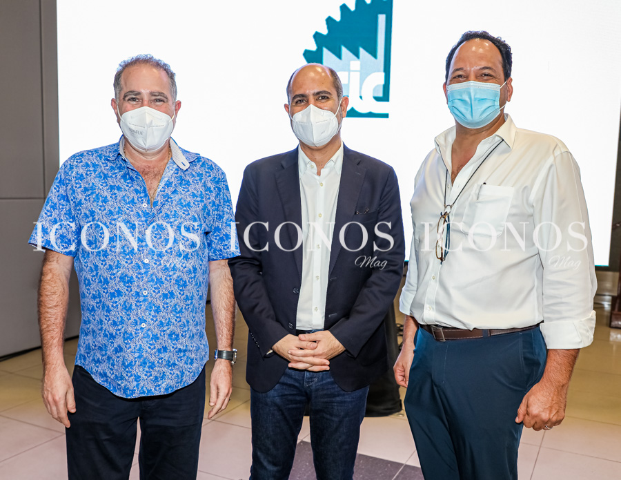 Cóctel por nueva junta Cámara de Comercio e Industrias de Cortes CCIC