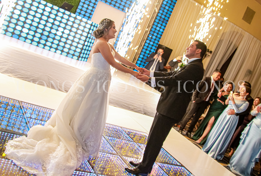La boda de Nuria Paola Neal e Isidro Ramos