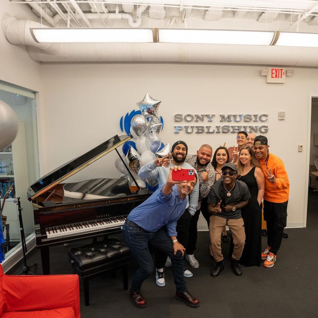 Cantante hondureño Menor Menor