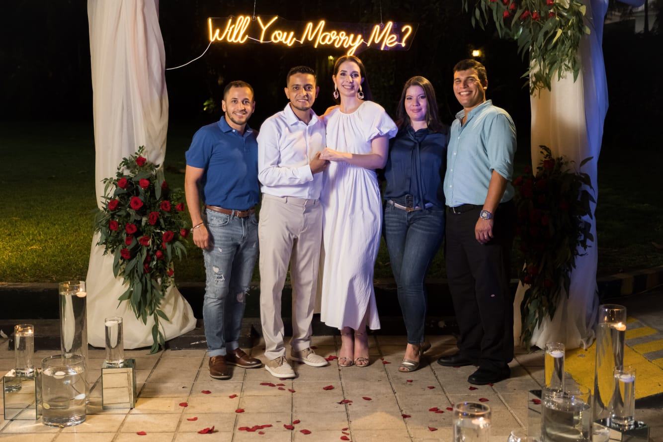 compromiso matrimonial Margarita Handal y Jonathan Jimenez