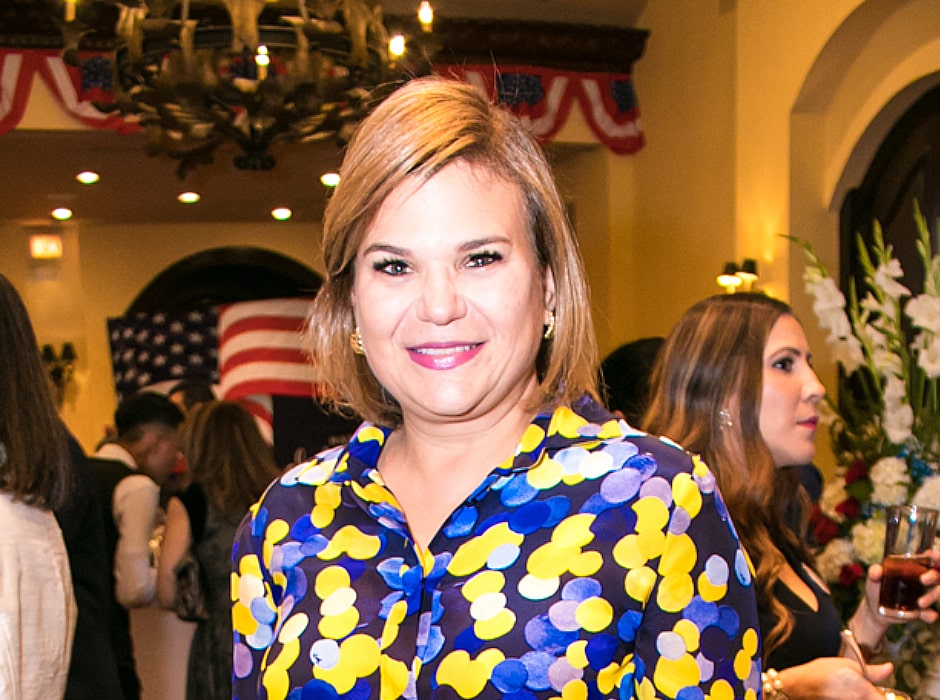 Aline Flores es elegida presidenta de la FET