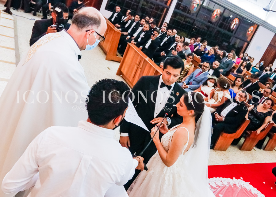 Ceremonia catolica nupcial Alejandra Bogran y Diego Sikaffy