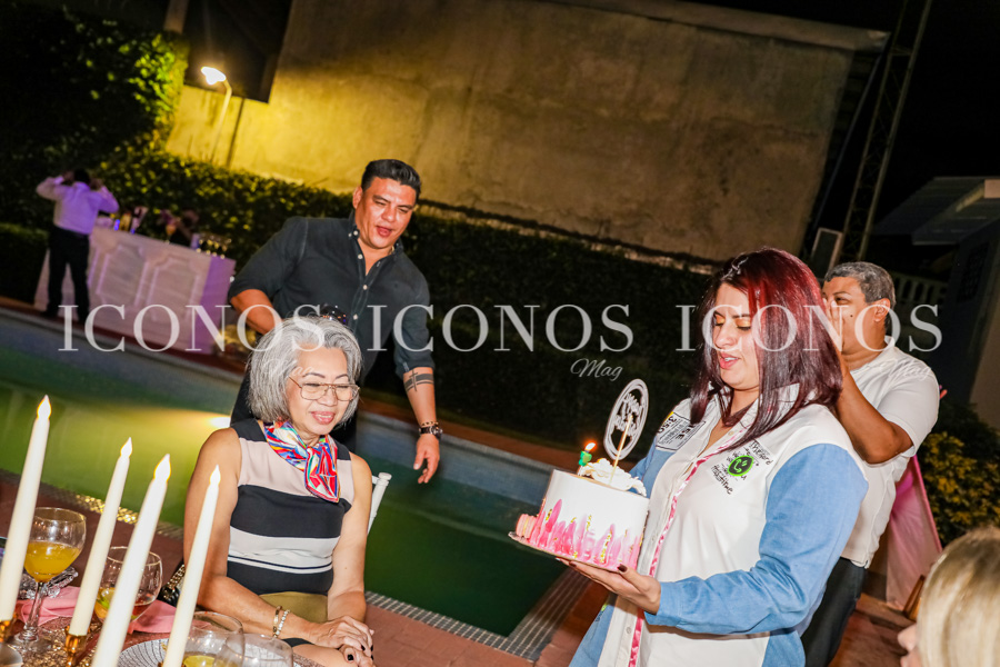 Cumpleaños Isabel Santamaría de Cruz