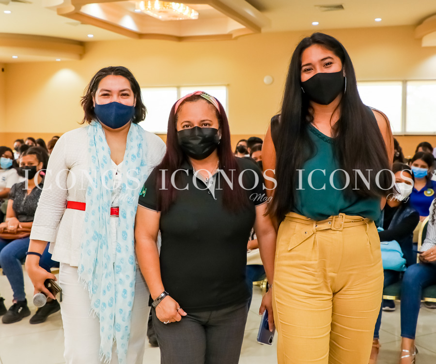 Disertación Girls in ICT 2022 by UTH Honduras