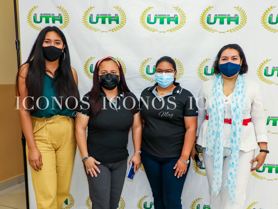 Disertación Girls in ICT 2022 by UTH Honduras
