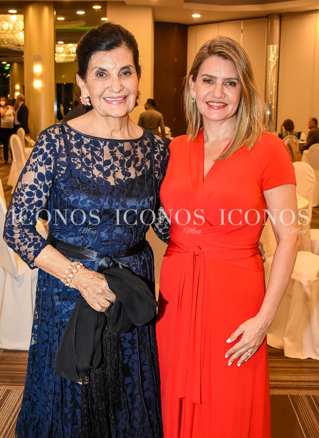 Homenaje pastora Liliana Espinoza de Bendaña