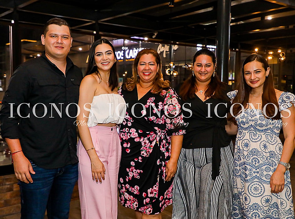 cumpleaños Monica Brocatto de Nuñez