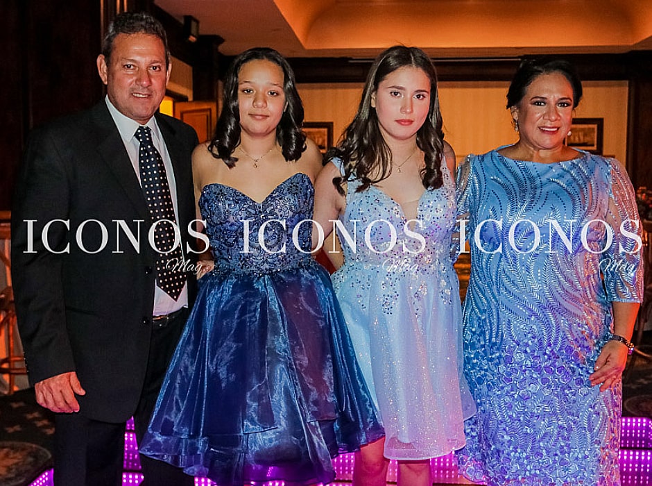 Quine años Renata y Ana Lucía Ávila Pezzaross