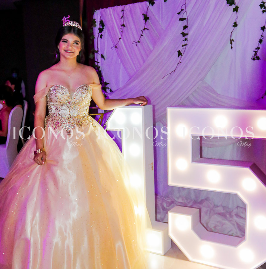 Quince años Soniamarie Holliday Siguenza