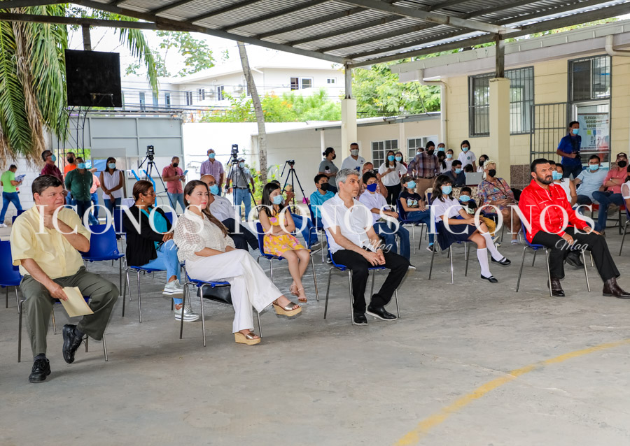 USAP apoya campaña Apadrinemos una Escuela