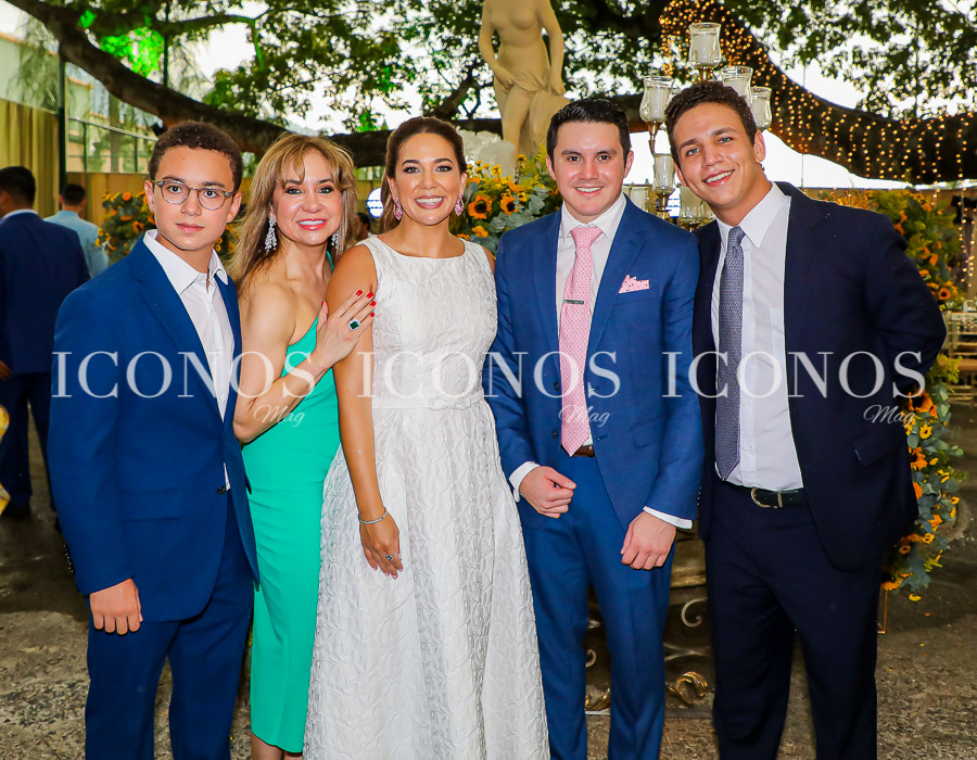 Boda Civil Nicole Vaquero y Christian Salas