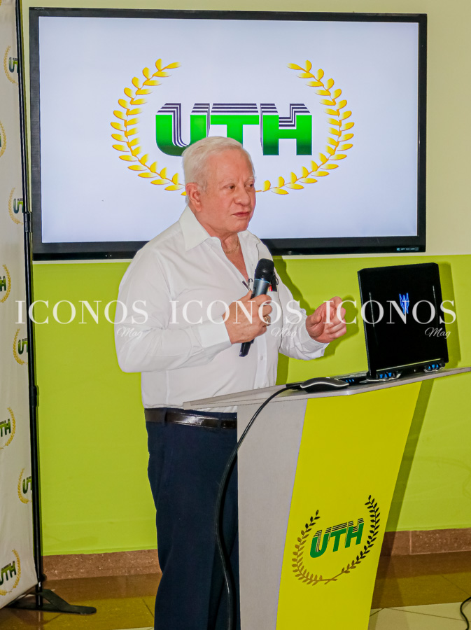 Entrega capital semilla a emprendedores by UTH 2022