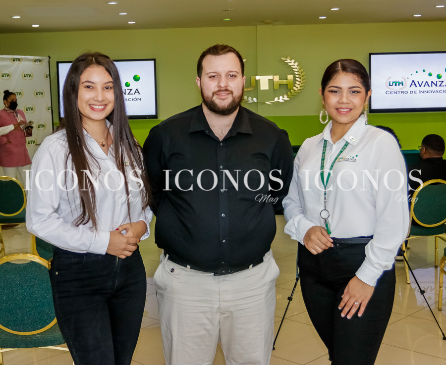 Entrega capital semilla a emprendedores by UTH 2022
