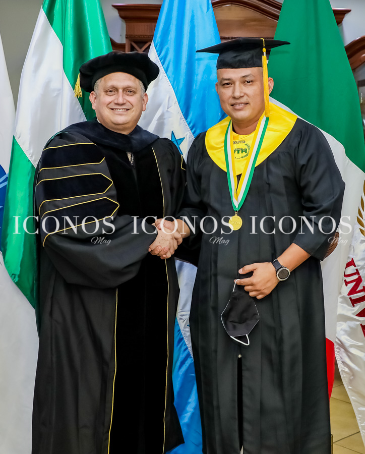 Graduación UTH 2022 promoción 49