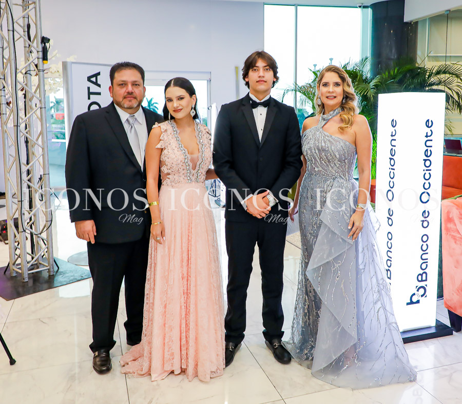 Transmisión Glam Live Seniors 2022 by ICONOS Mag