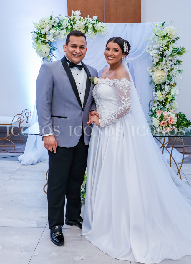 Jacklyn Medina y Aaron Manuel