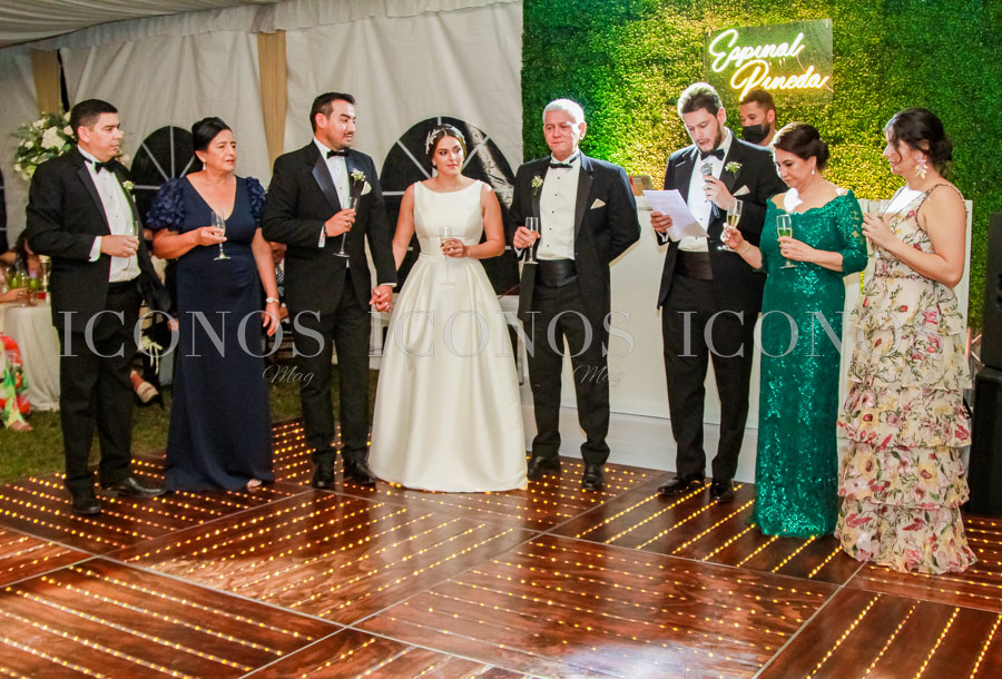 Marcela Pineda y Ángel Espinal