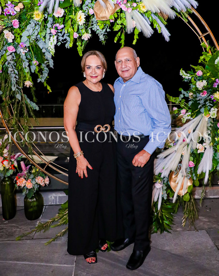 Cumpleaños María Elena Sikaffy de López