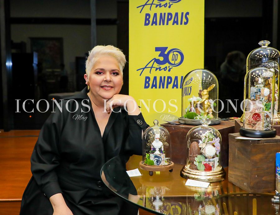 Exposicion de pintura Pamela Letona Banco del Pais Banpais Honduras