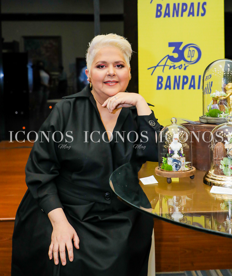 Exposicion de pintura Pamela Letona Banco del Pais Banpais Honduras