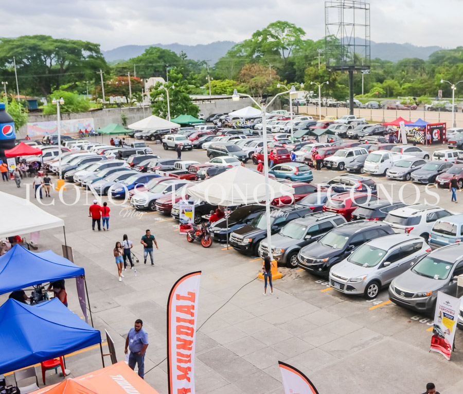 Gran Feria Creditón de Autos 2022 PRIMER DIA