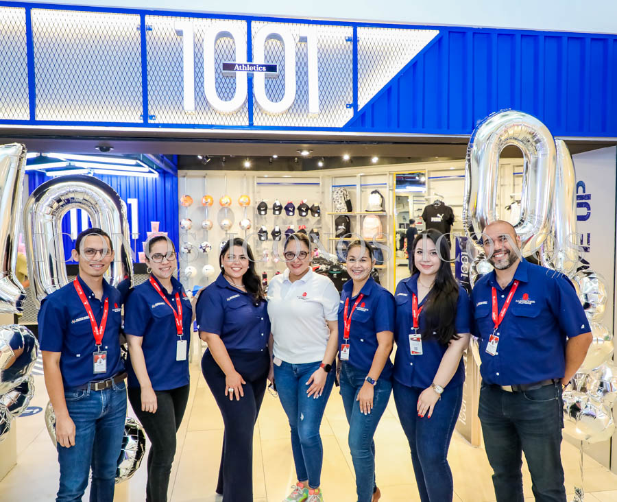 Inauguración 1001 Athletics Mega Mall San Pedro Sula