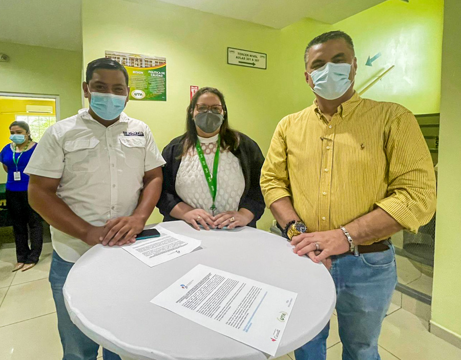 Inauguración incubadora de Empresas Oportunas by UTH Choluteca