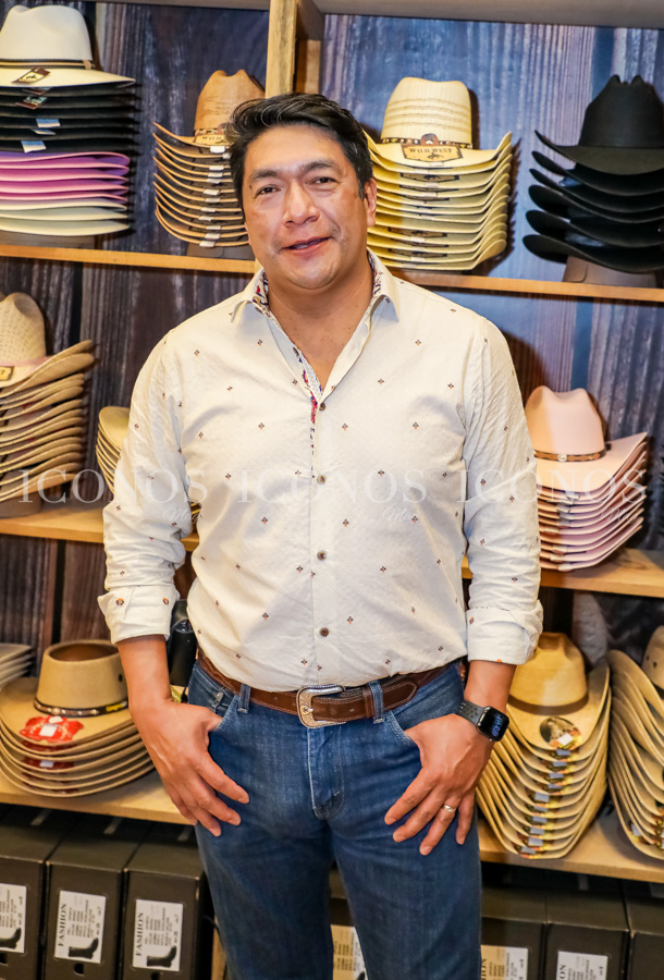 Inauguración tienda Wild West Mega Mall