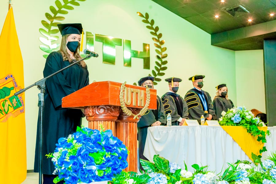 La 23 graduación UTH campus El Progreso, Honduras