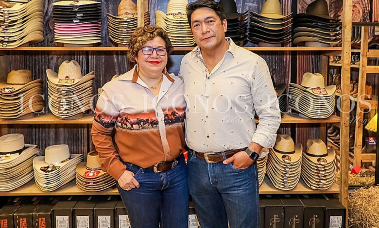 Inauguración tienda Wild West Mega Mall