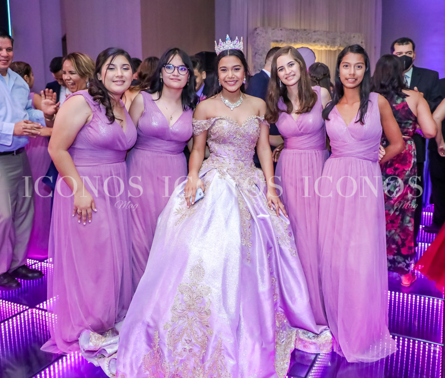Quince años Sophia Isabella Altamirano Castro