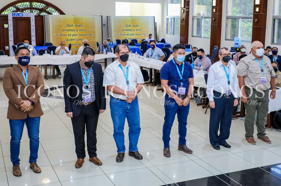 Reconocimiento a rectora María Antonia Fernández UCENM Honduras