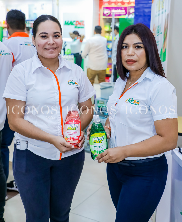 Reinauguración tienda Macdel Plaza Pedregal