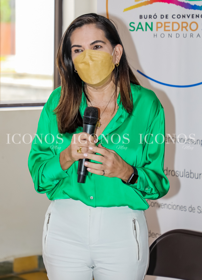 Segunda promoción de meseros eventuales by Buró de Convenciones