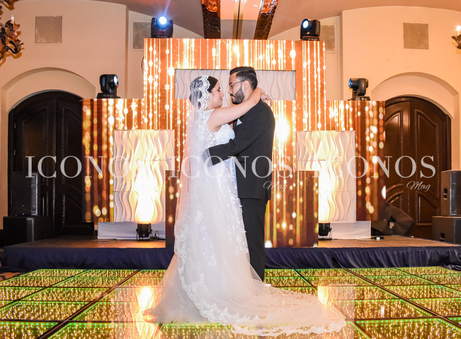 Grecia Caballero y Fernando Almendares