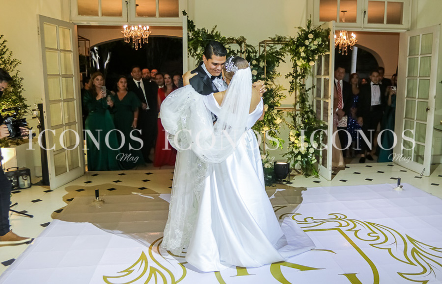 Kembelyn Bonilla y Gabriel Alvarado
