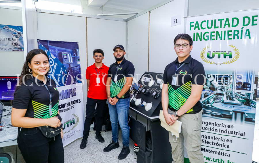 Feria de ciencias y tecnología 2022 by UTH