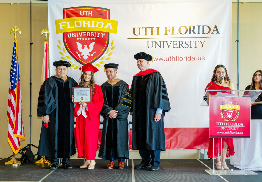 Graduacion 2022 UTH Florida