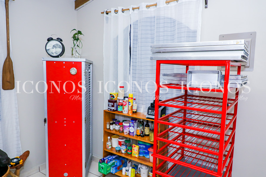 Panadería La Doña by Leslie Vega