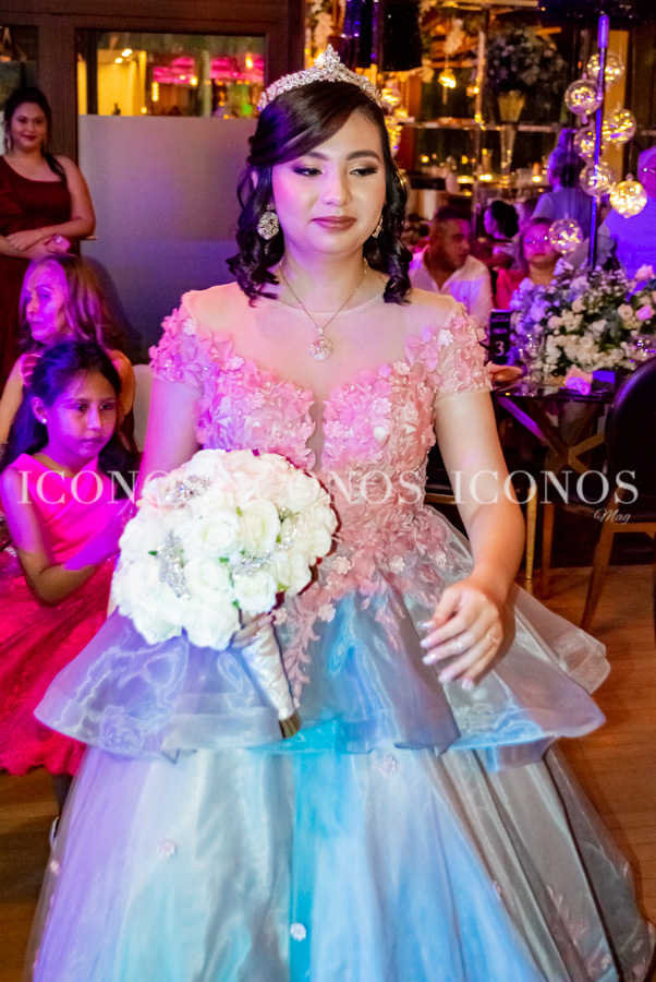 Quince años Andrea Nicolle Flores Suazo