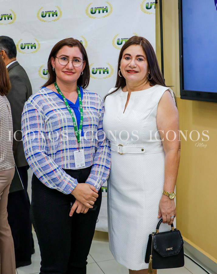 Becas para mujeres Aurora y Abraham Bueso