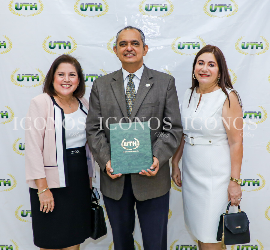 Becas para mujeres Aurora y Abraham Bueso