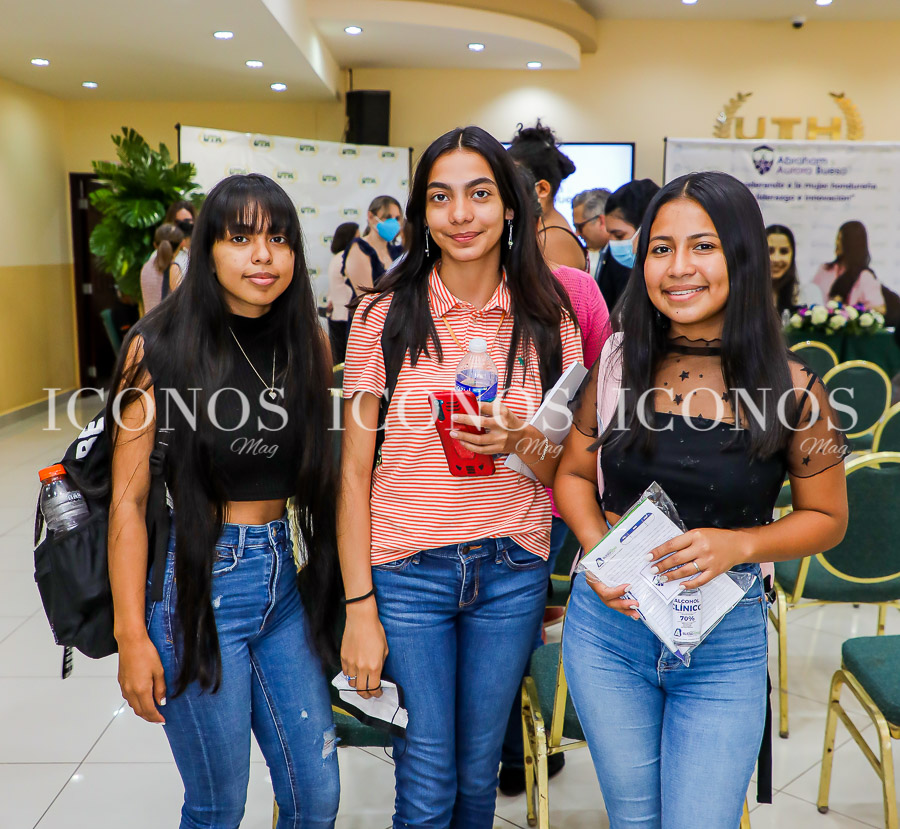 Alianza becas UTH y Laboratorio Bueso Arias