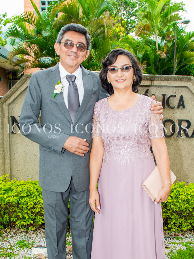 Boda Ivonne Marie Icaza Handal y David Antonio Valencia Meza