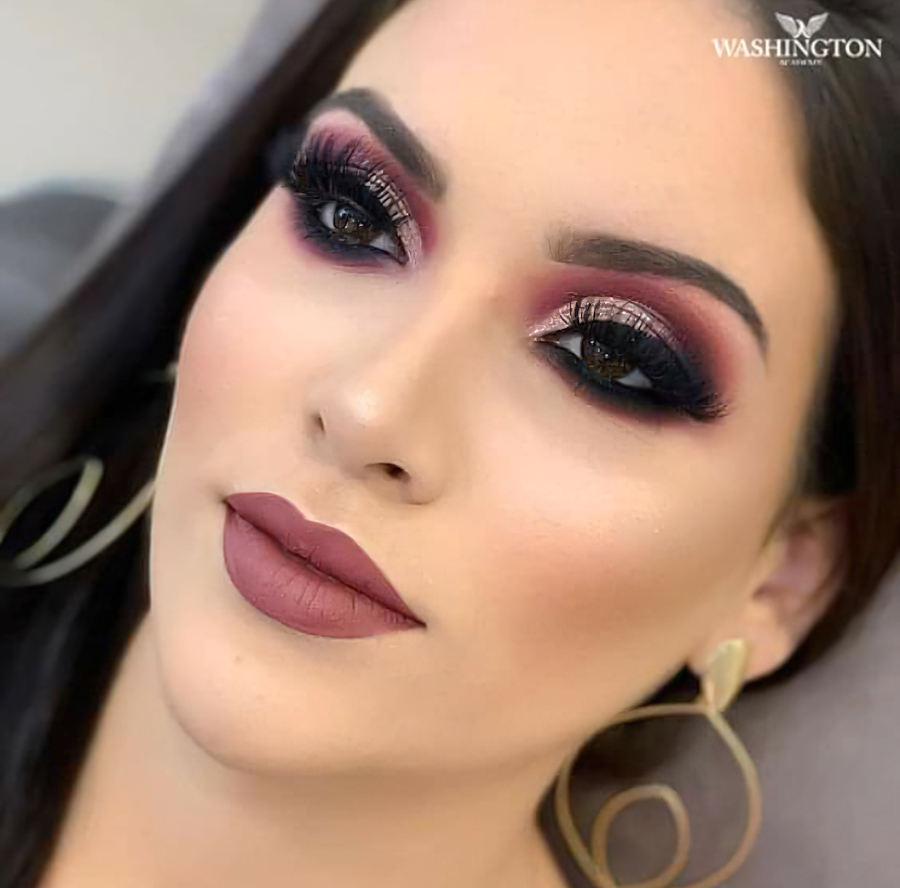 Diplomado de Maquillaje Profesional by Washington Academy